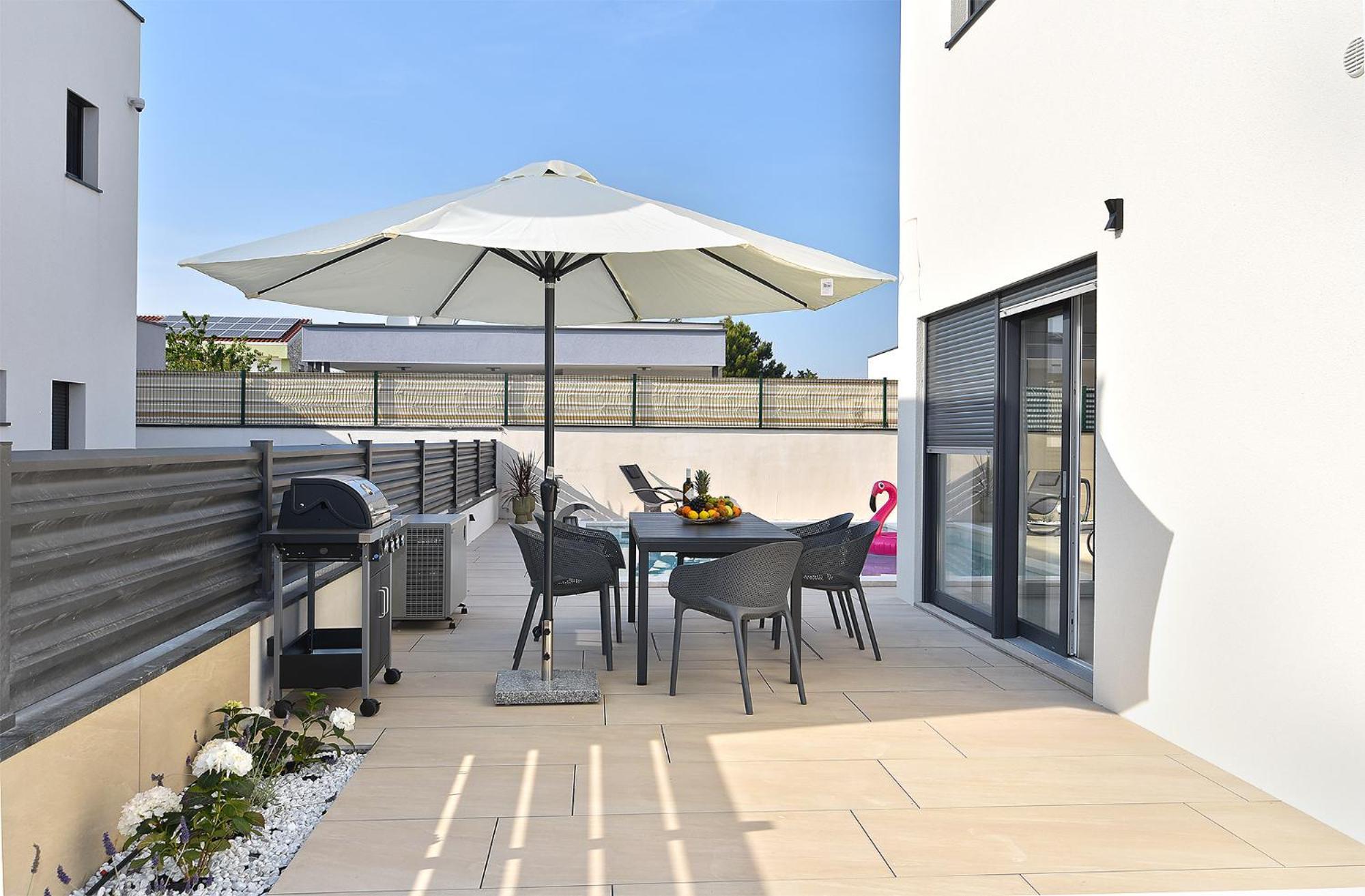Villa Jlo1 Mit Beheizbarem Pool Peroj Exterior foto